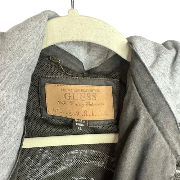 Guess Men’s Jacket with Detachable Hoodie Size XL - Picture 3 of 14